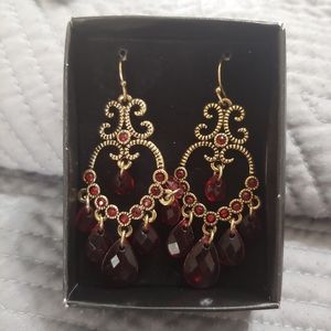 🏷️ Teardrop Earrings Red and Gold